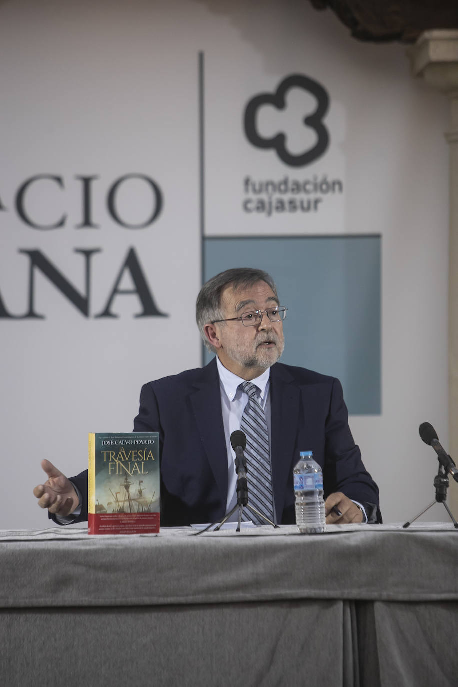 La presentación del libro &#039;Travesía Final&#039; de José Calvo Poyato, en imágenes