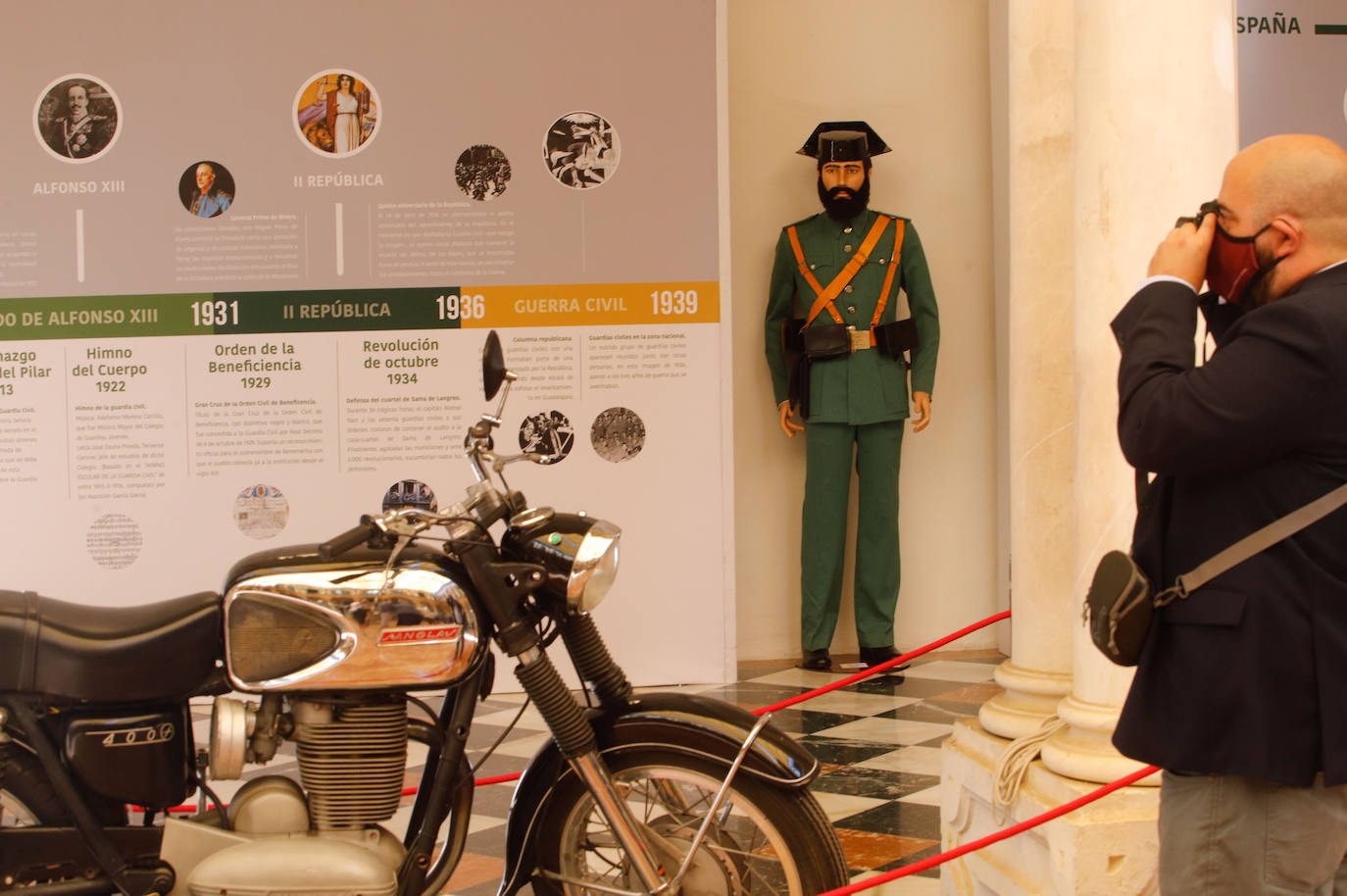 Las exposiciones de la Guardia Civil en Córdoba, en imágenes