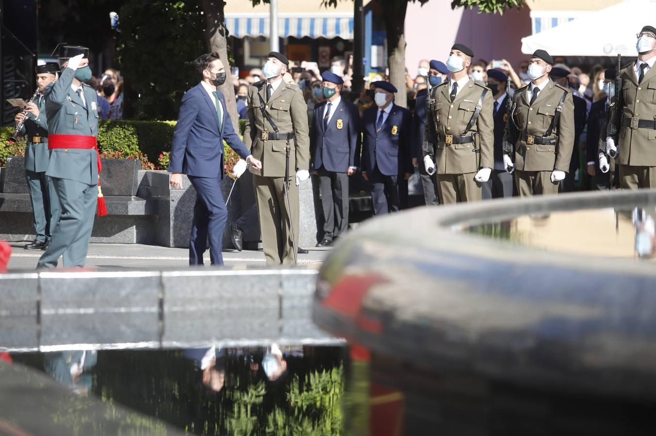 El izado de la bandera de España en los actos de la Guardia Civil por su patrona, en imágenes