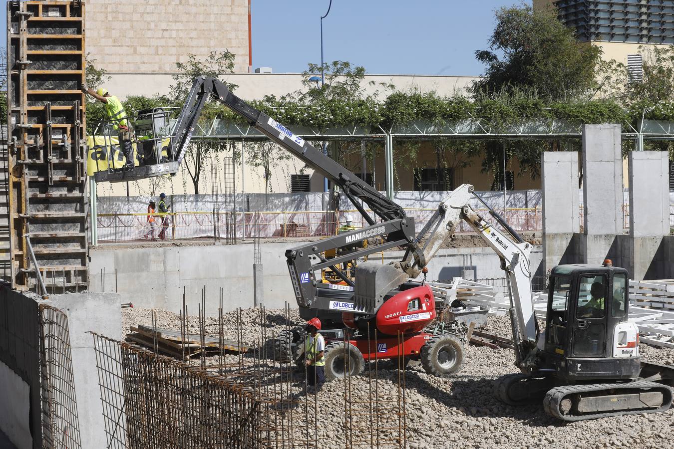 En imágenes, visita a las obras del proyecto Cartuja Qanat