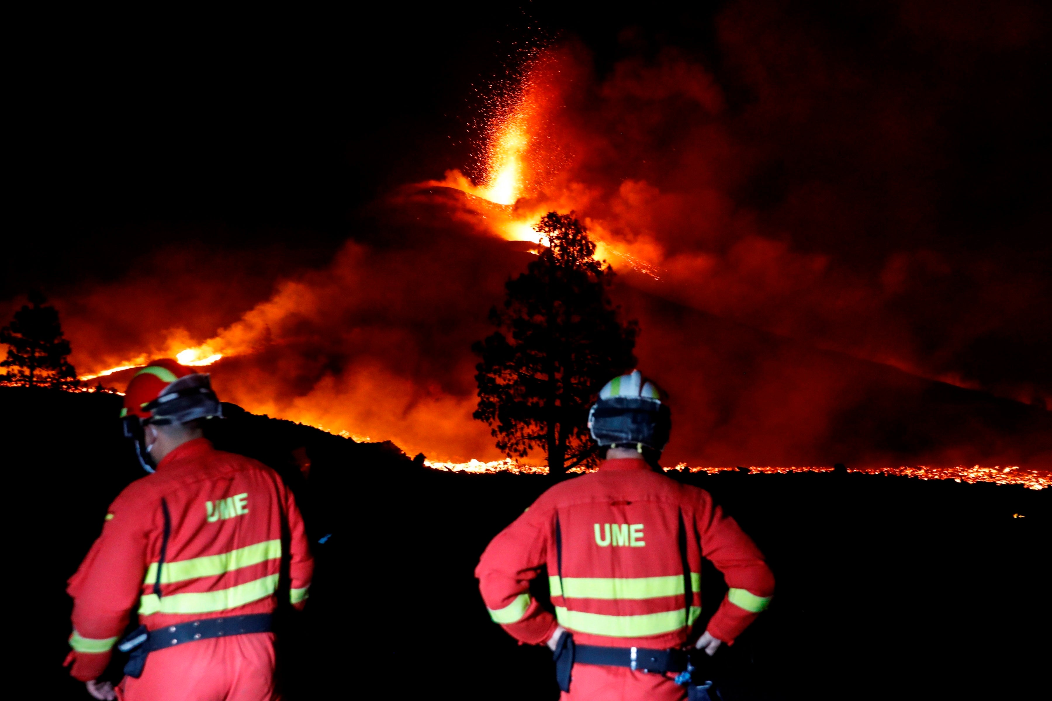 Las imágenes más impactantes del sábado del volcán de La Palma