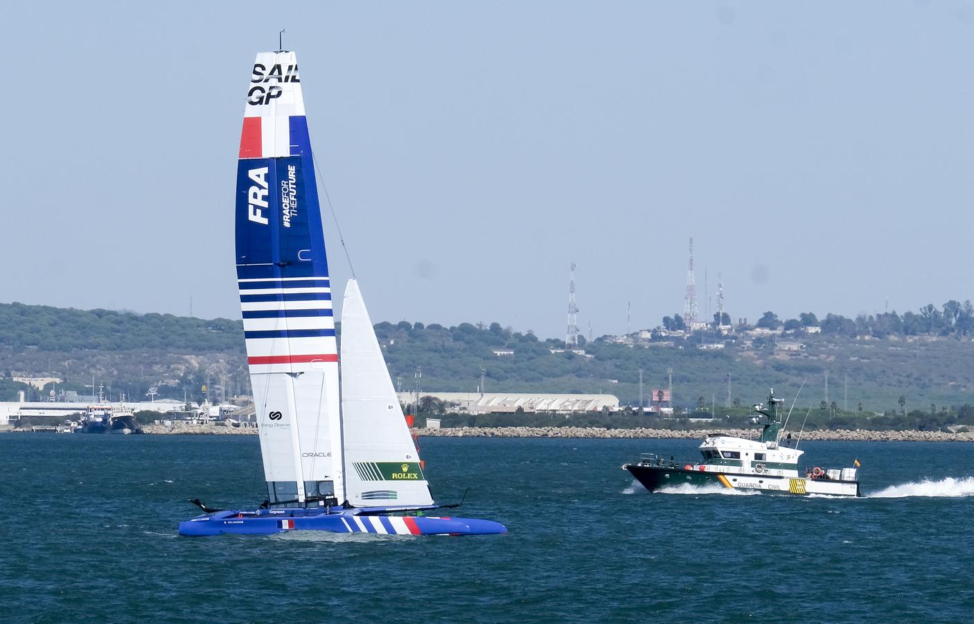 FOTOS: Los catamaranes de la SailGP ya entrenan en aguas de la bahía de Cádiz