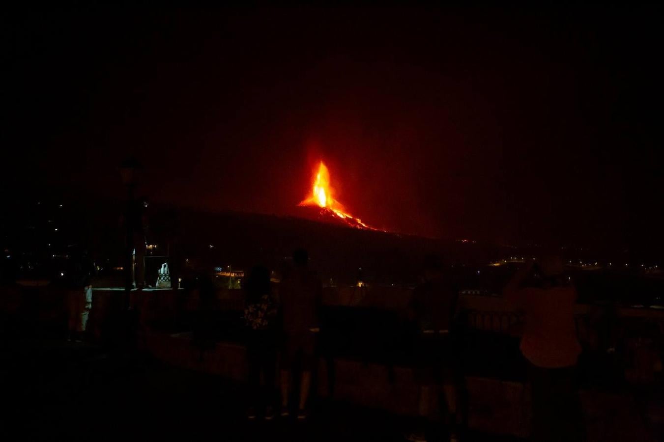 Momento en el que vencía parte del cono volcánico. 