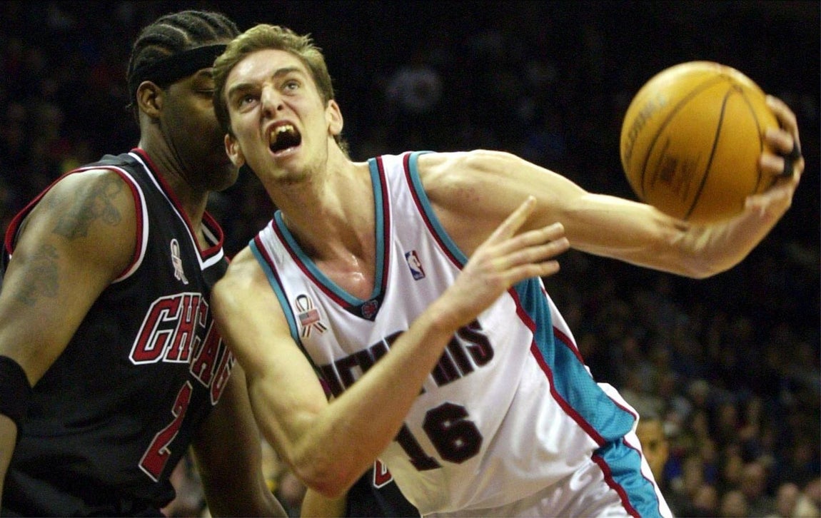 Memhpis y el salto a la NBA. Aunque fue drafteado por los Hawks, nunca jugó en Atlanta. Fue traspasado enseguida a los Grizzlies, donde jugó siete temporadas en las que demostró una gran valía. Llamó la atención de las mejores franquicias de la liga americana