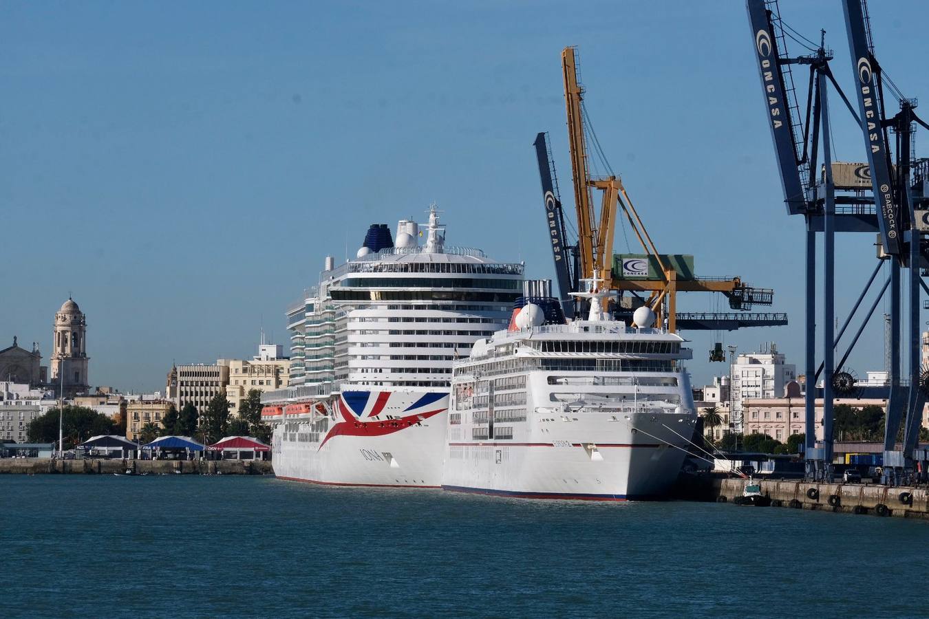 El Puerto de Cádiz recupera la normalidad en su actividad con la llegada de cuatro cruceros a la capital gaditana