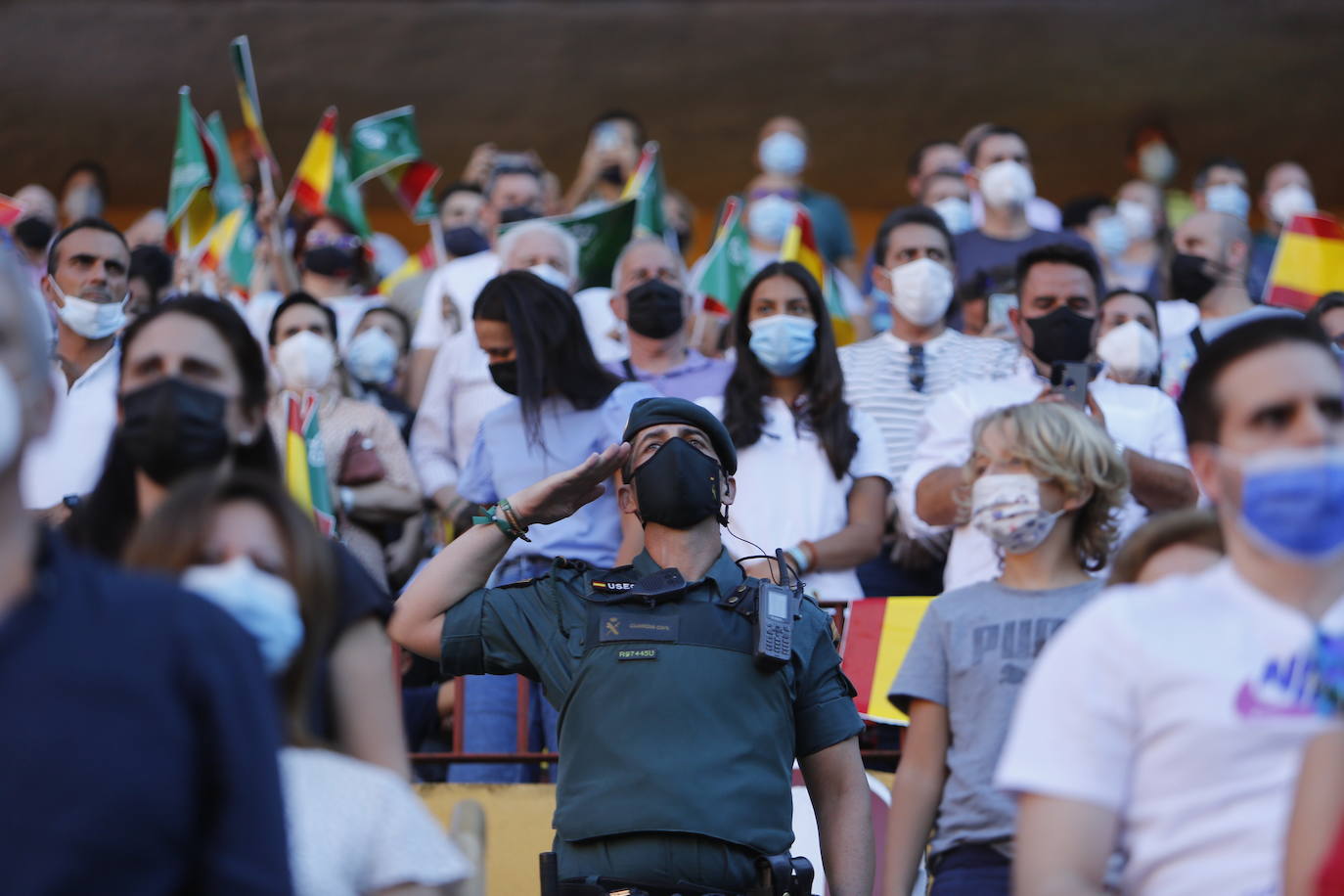 La exhibición de la Guardia Civil en la plaza de toros de Córdoba, en imágenes