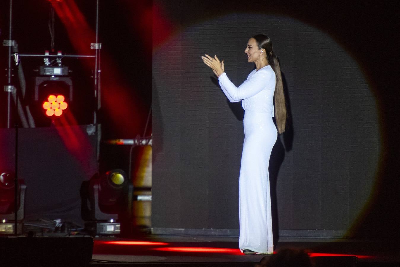 Concierto de Mónica Naranjo en el Icónica Sevilla Fest, en imágenes