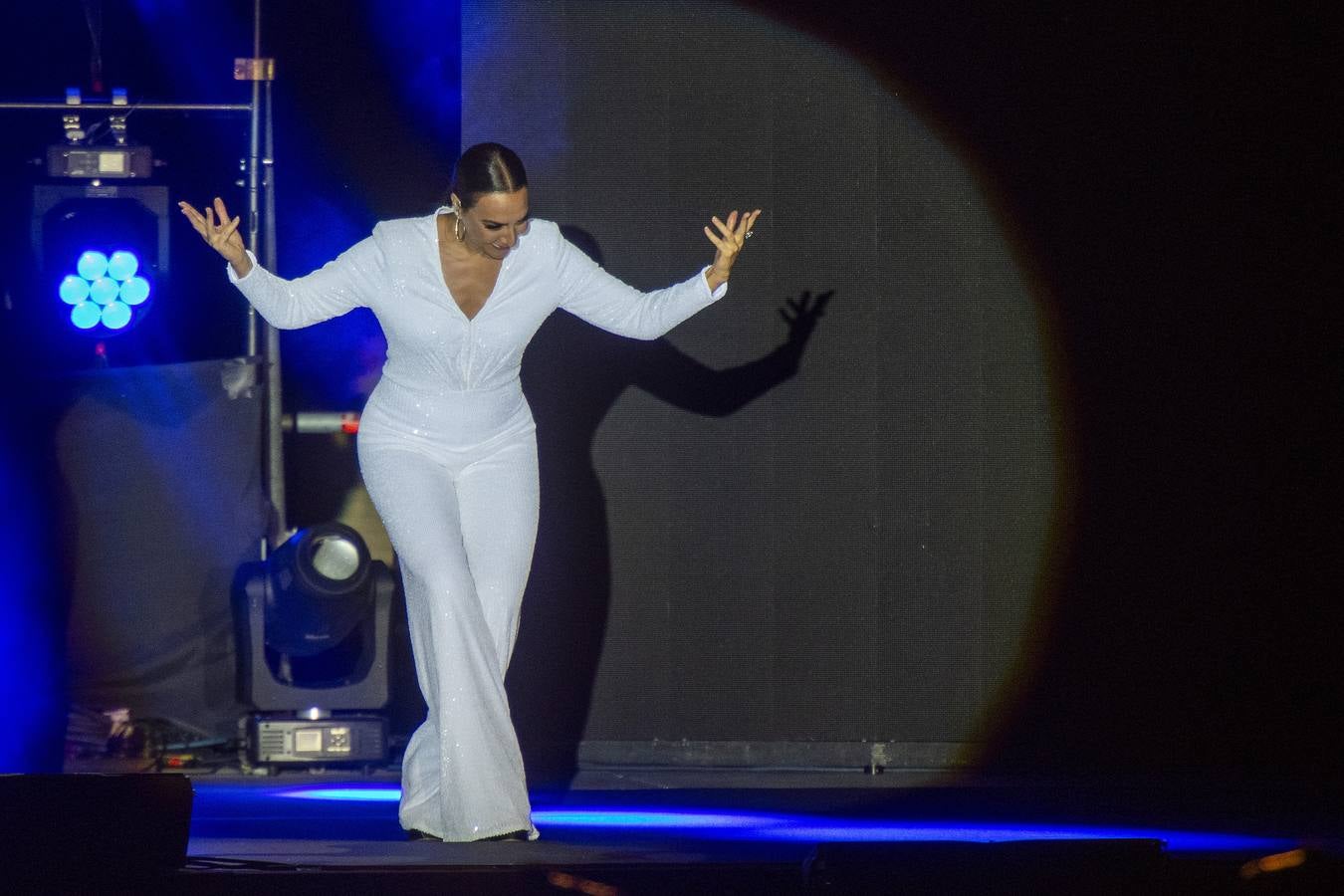 Concierto de Mónica Naranjo en el Icónica Sevilla Fest, en imágenes