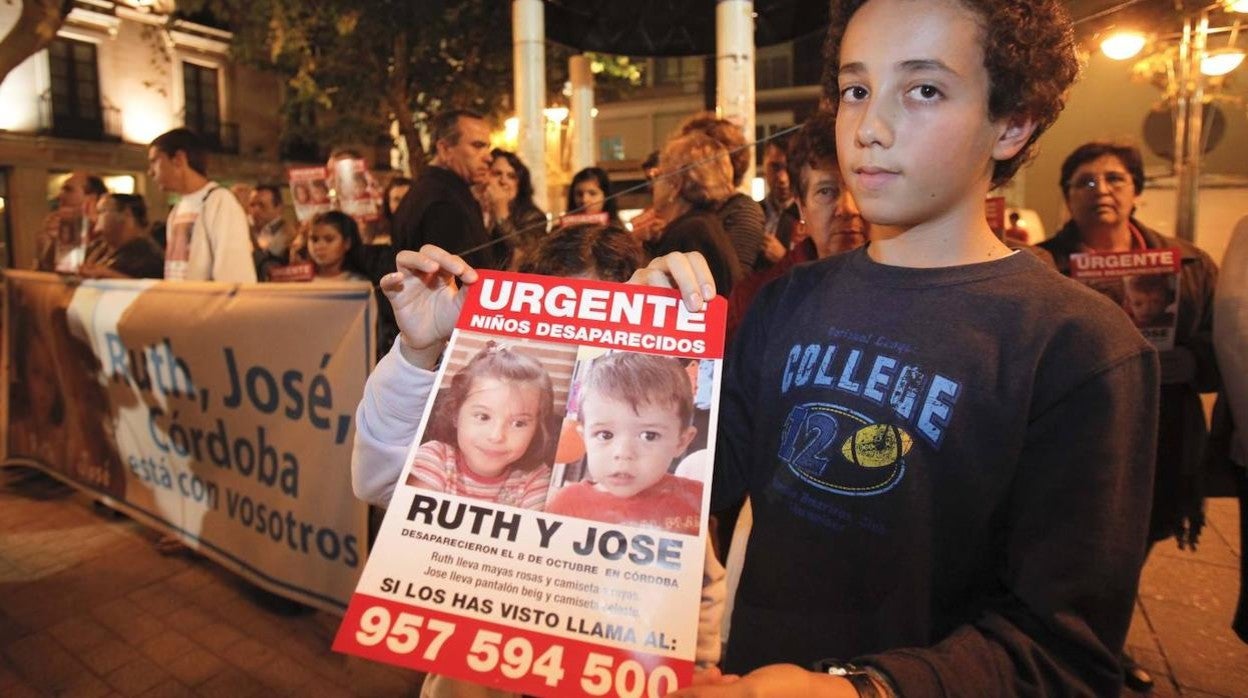 Diez años del crimen de Ruth y José, en imágenes