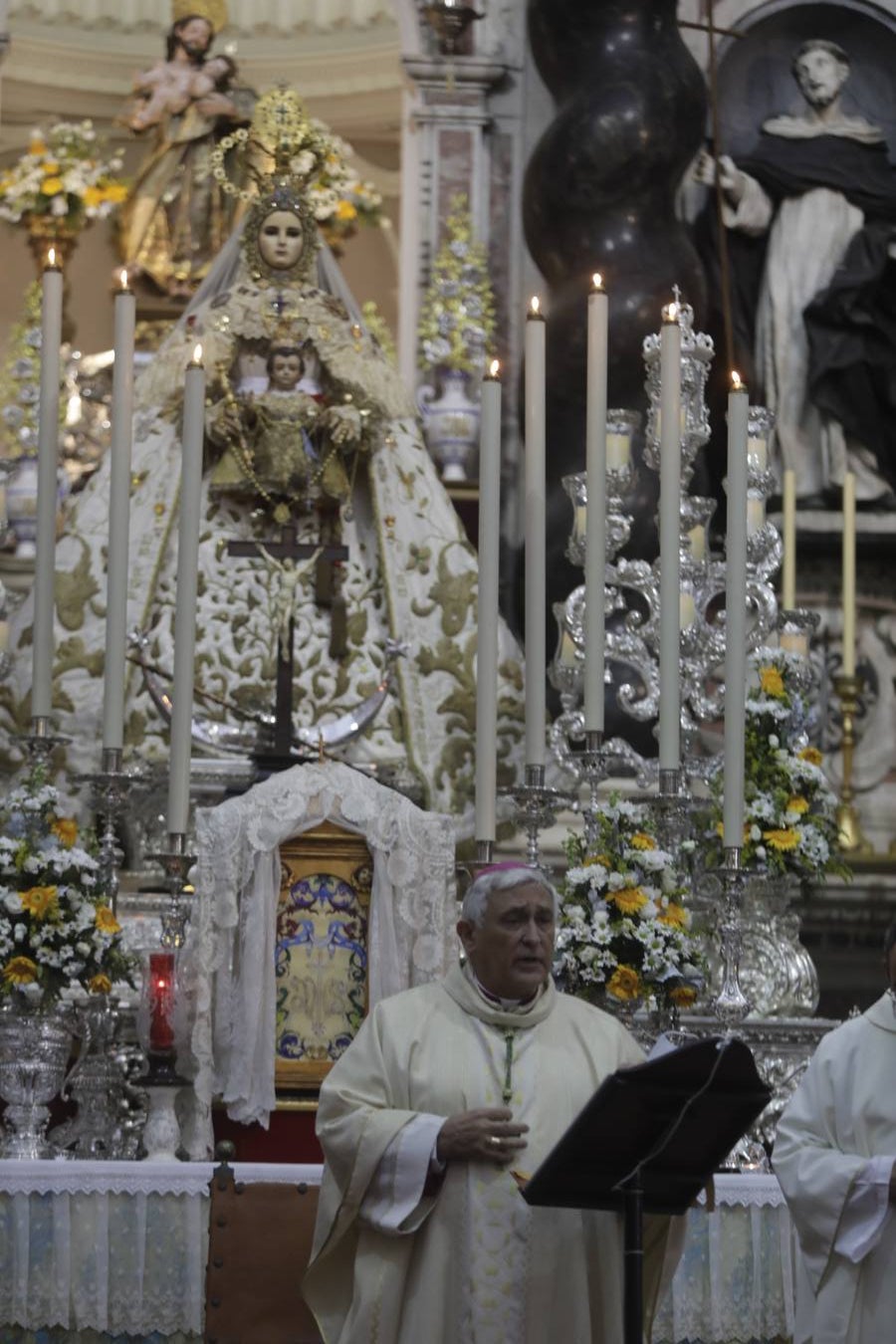 FOTOS: Cádiz volcada con su patrona, la Virgen del Rosario