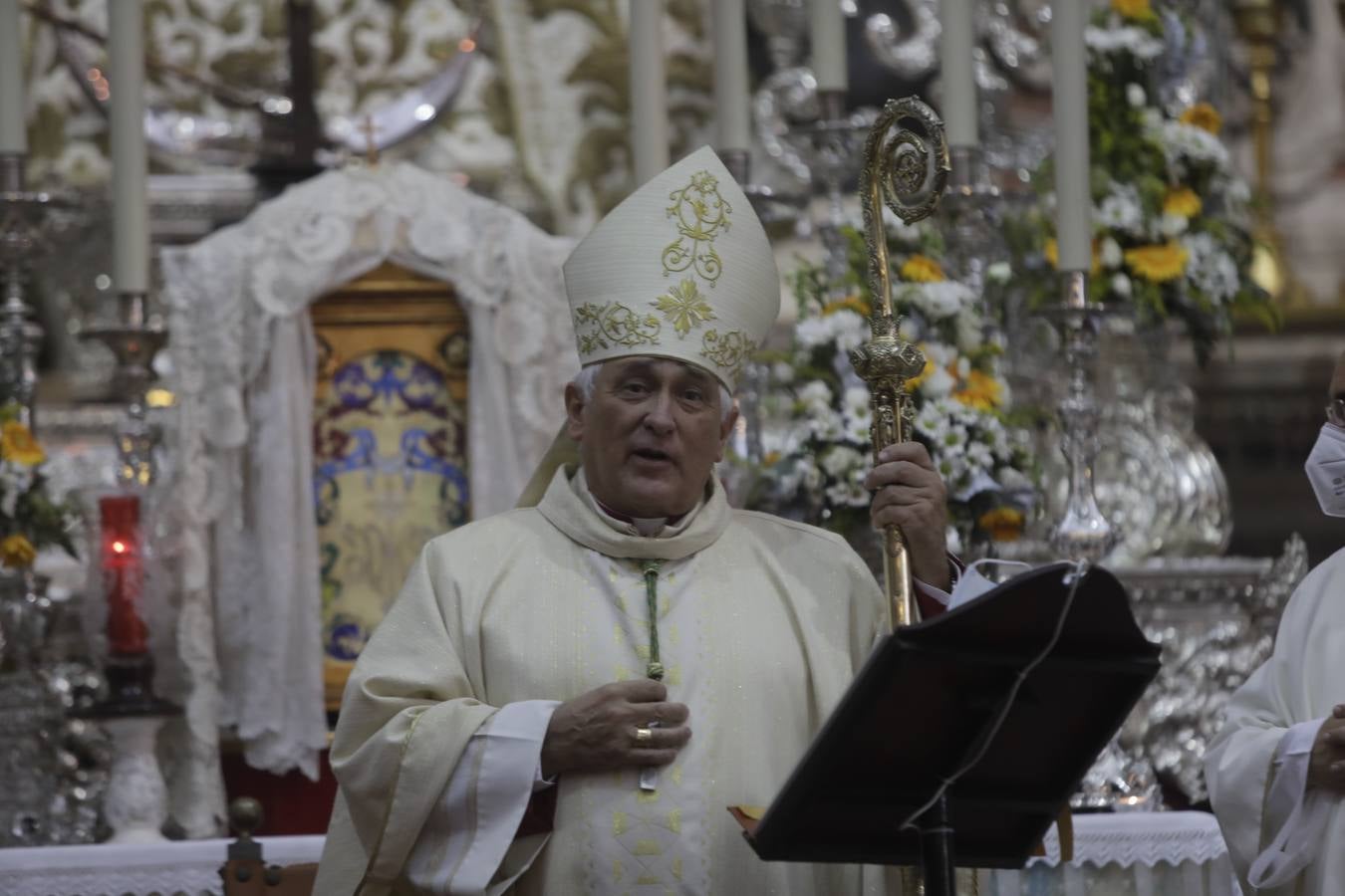 FOTOS: Cádiz volcada con su patrona, la Virgen del Rosario