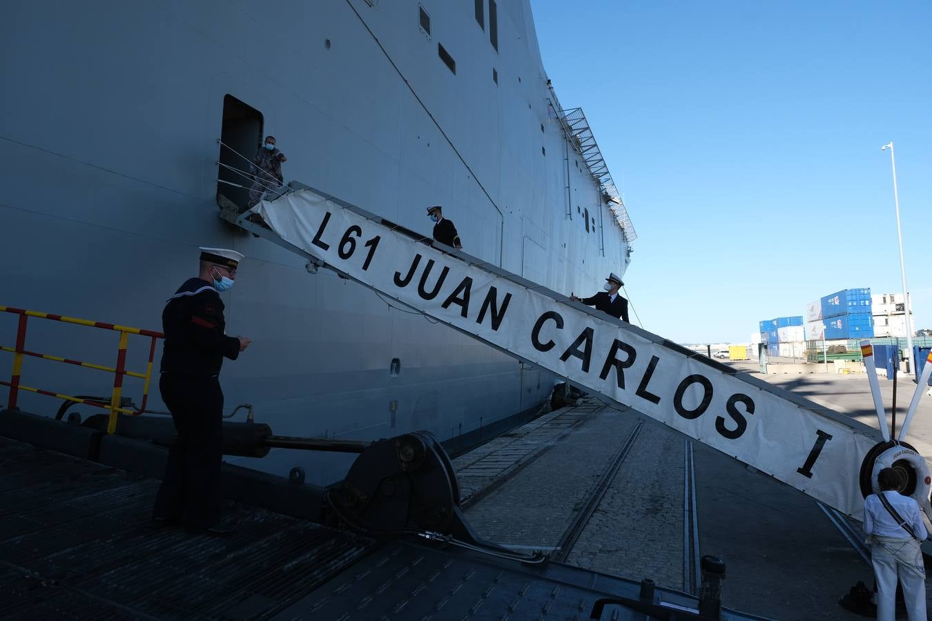 FOTOS: Así ha sido la Jornada de Puertas Abiertas en el buque portaeronaves &#039;Juan Carlos I&#039;