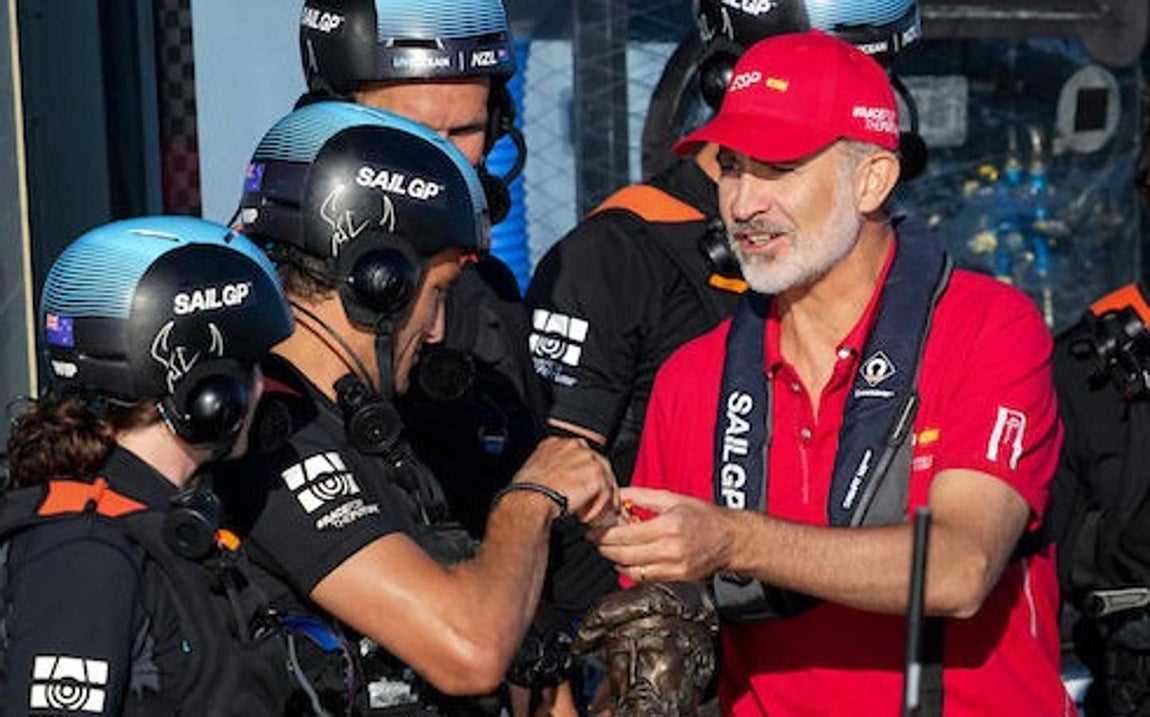 FOTOS: El Rey Felipe en Cádiz por la Sail GP