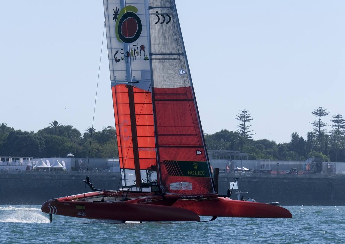Fotos: Así ha sido la primera jornada de la SailGP en Cádiz