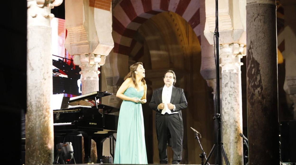 El recital lírico en la Mezquita-Catedral de Córdoba, en imágenes