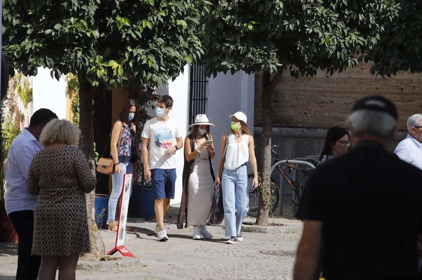 El turismo en Córdoba en el Puente del Pilar, en imágenes