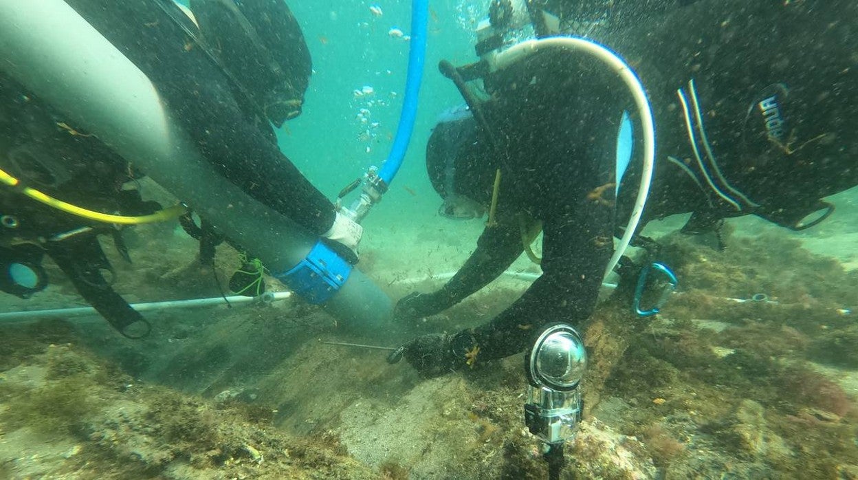 En imágenes, datación de un pecio en la Bahía de Algeciras