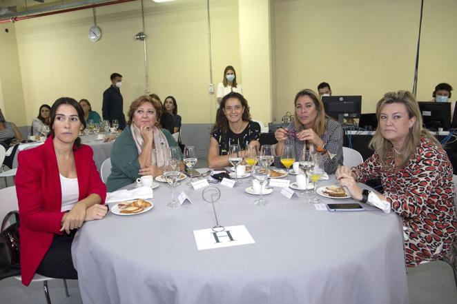 María del Mar Ahumada, Aurora Lazo, Isabel Sánchez, Ana María García y Carmen Cristina de Toro