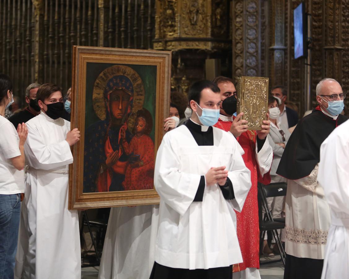 Todas las imágenes del acto penitencial en la catedral de Toledo