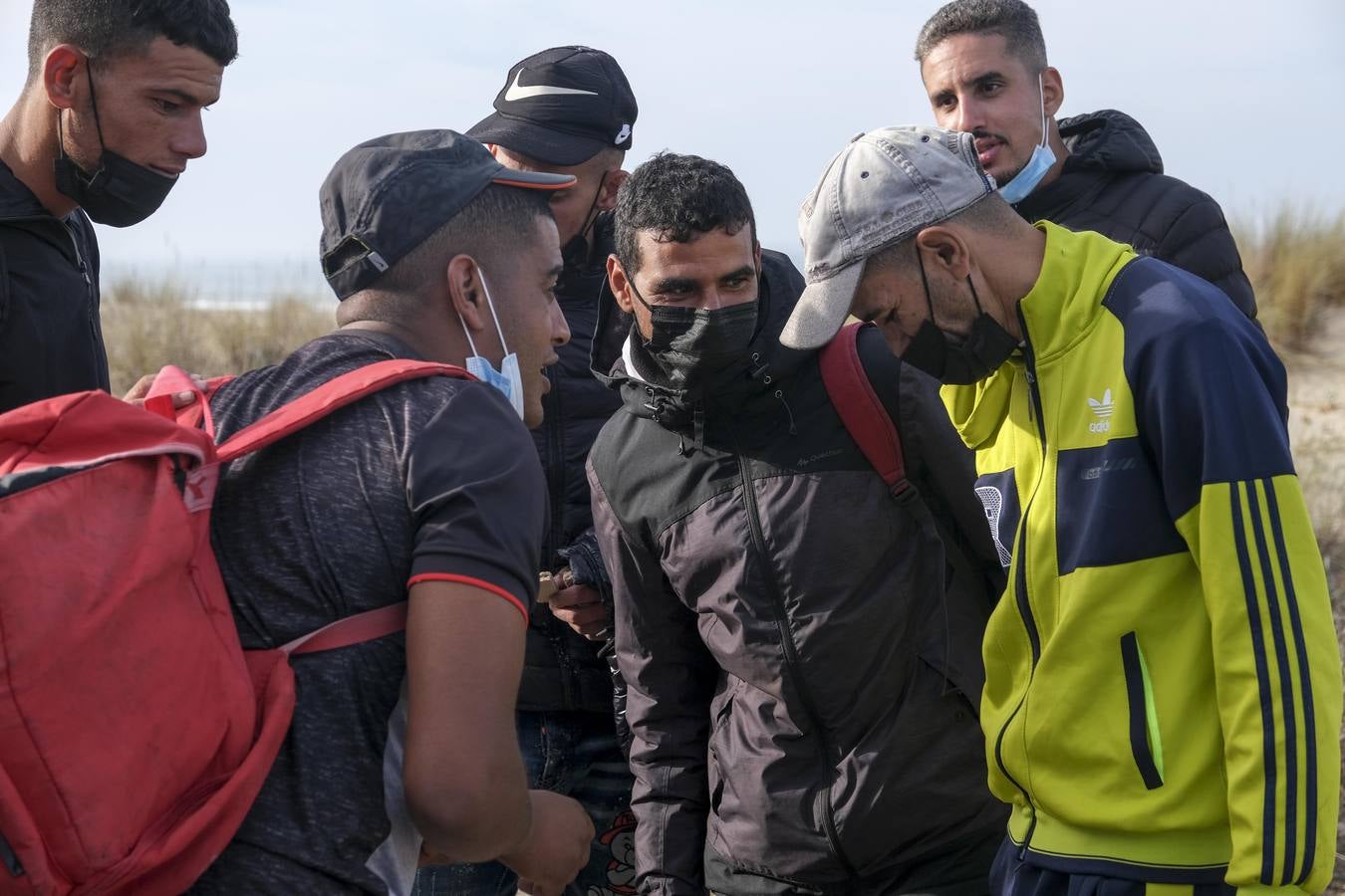 Llegan tres pateras en solo unas horas a Conil y Cádiz capital