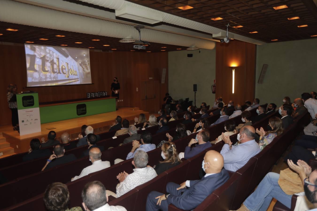 Gran ambiente y caras conocidas en los Premios Gurmé Cádiz