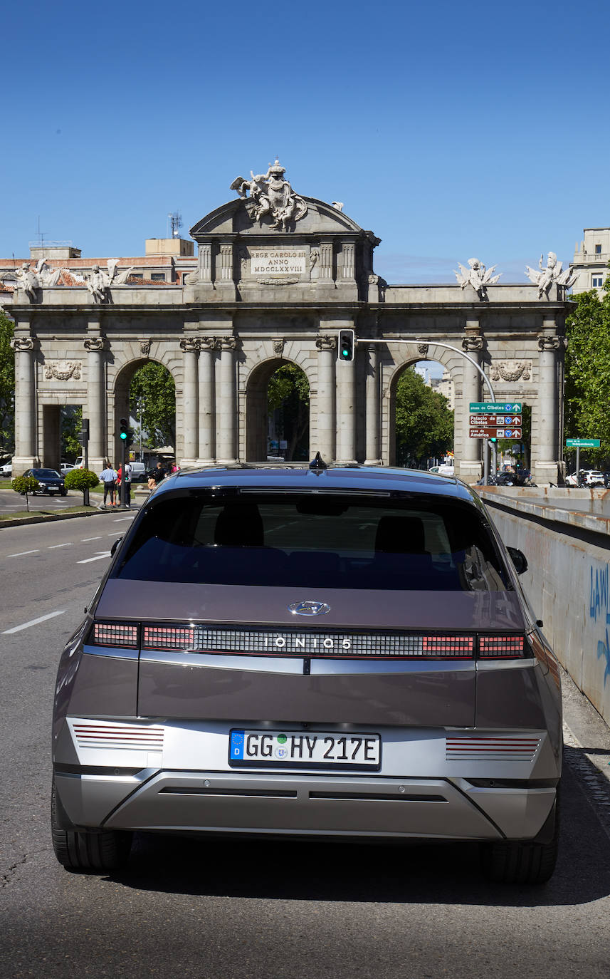 Hyundai lanza IONIQ 5, un CUV de tamaño medio- grande totalmente eléctrico