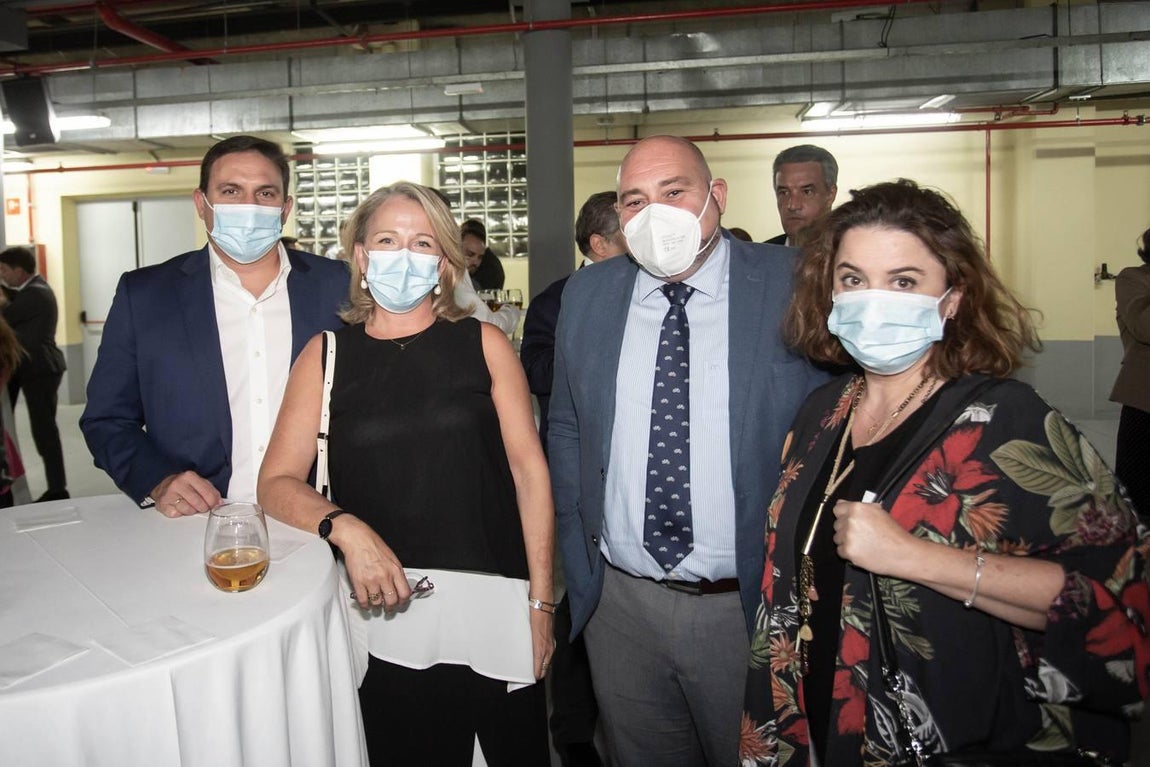 Fernando Young, Carolina de Castro, Salvador Moreno y Carmen Barroso