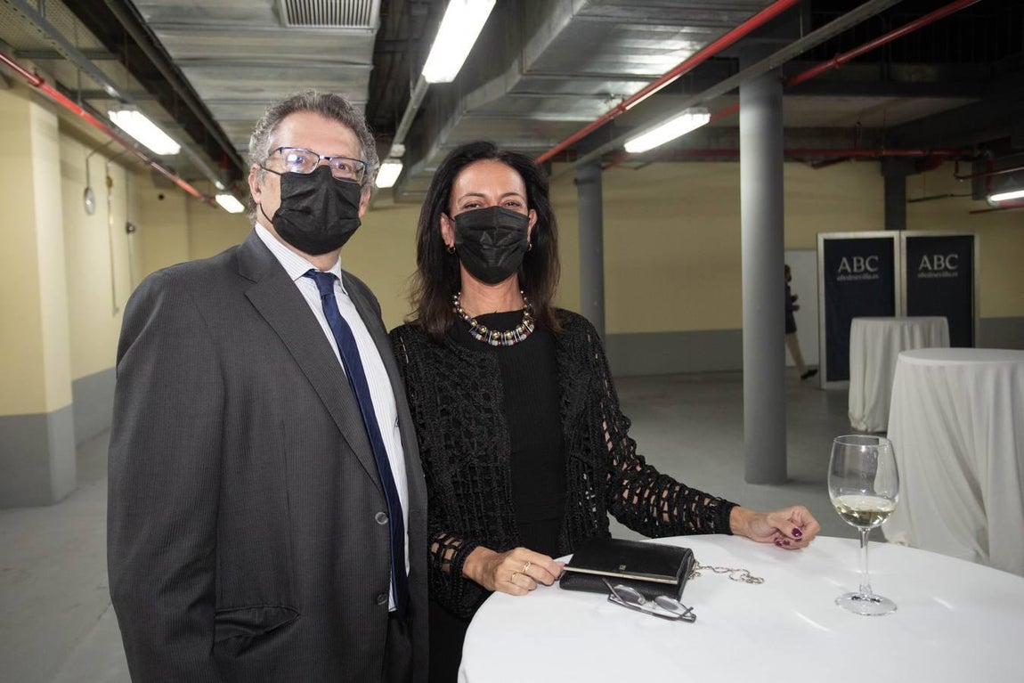 Apolinar Abascal y Beatriz Luna