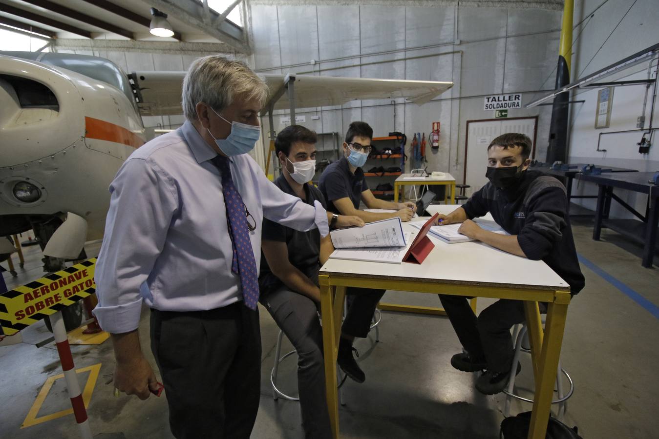 Narcoavionetas para hacer prácticas en un instituto de Sevilla