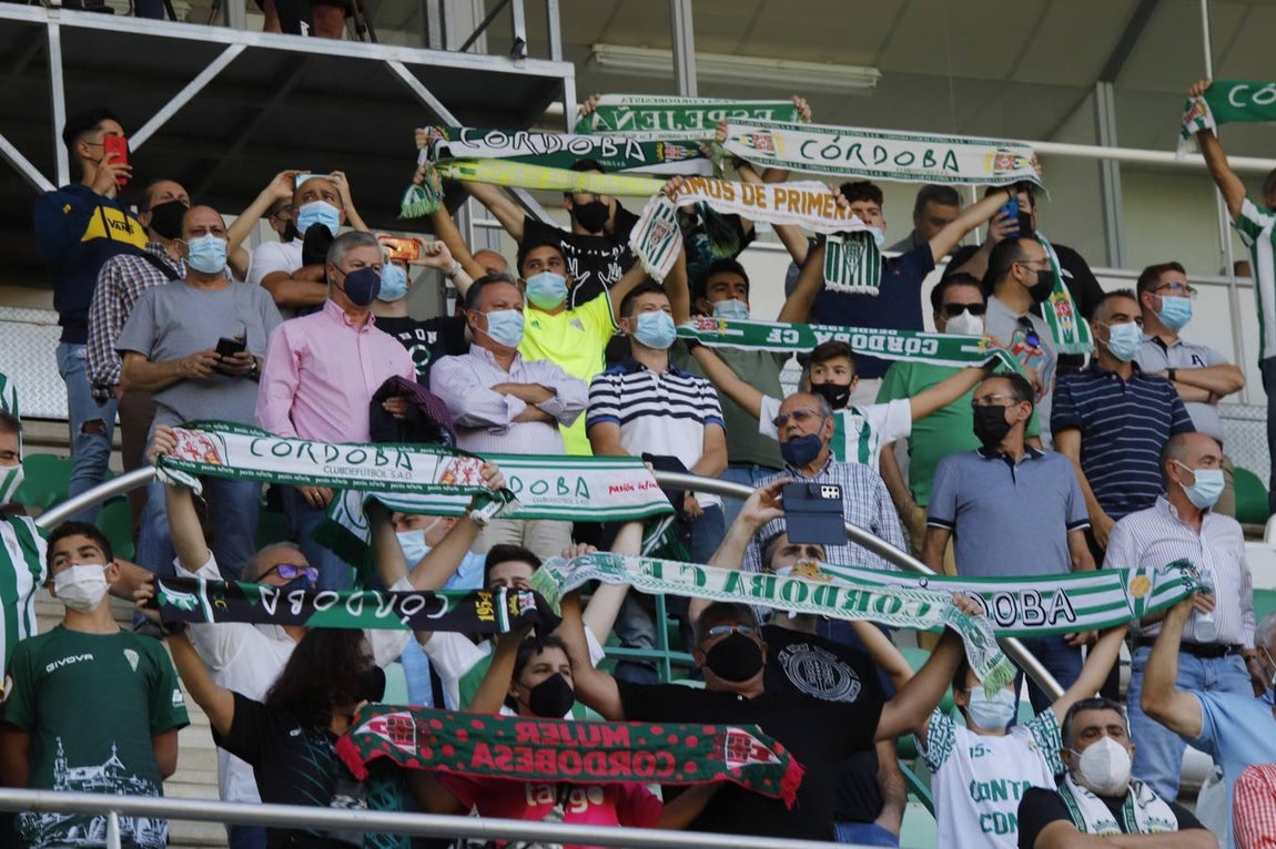 La grada del Córdoba CF-Antequera, en imágenes