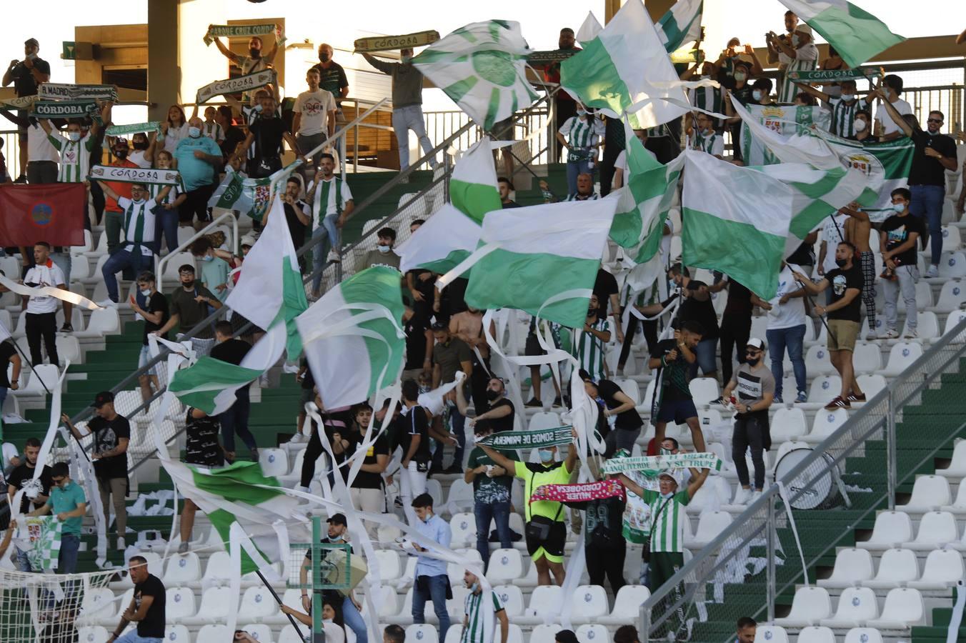 La grada del Córdoba CF-Antequera, en imágenes