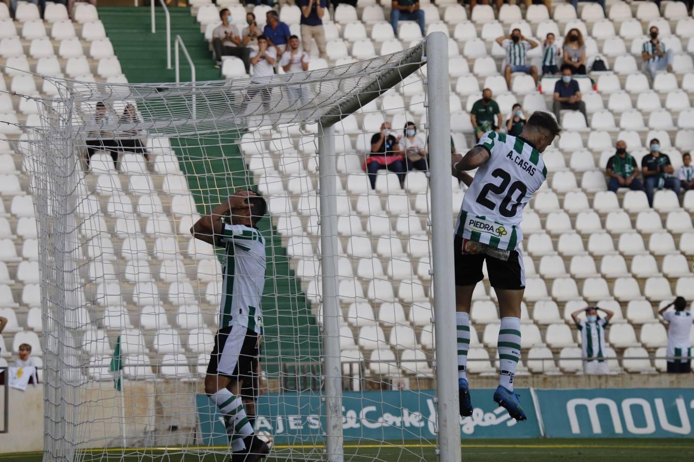 La grada del Córdoba CF-Antequera, en imágenes