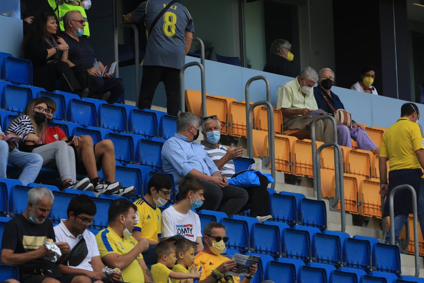 Búscate en el partido Cádiz-Alavés