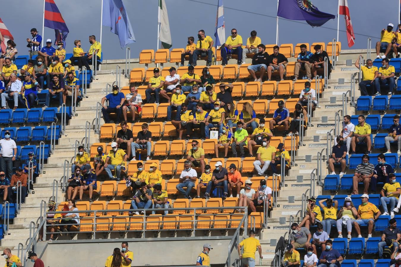 Búscate en el partido Cádiz-Alavés