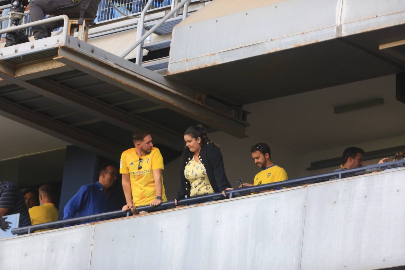 Búscate en el partido Cádiz-Alavés