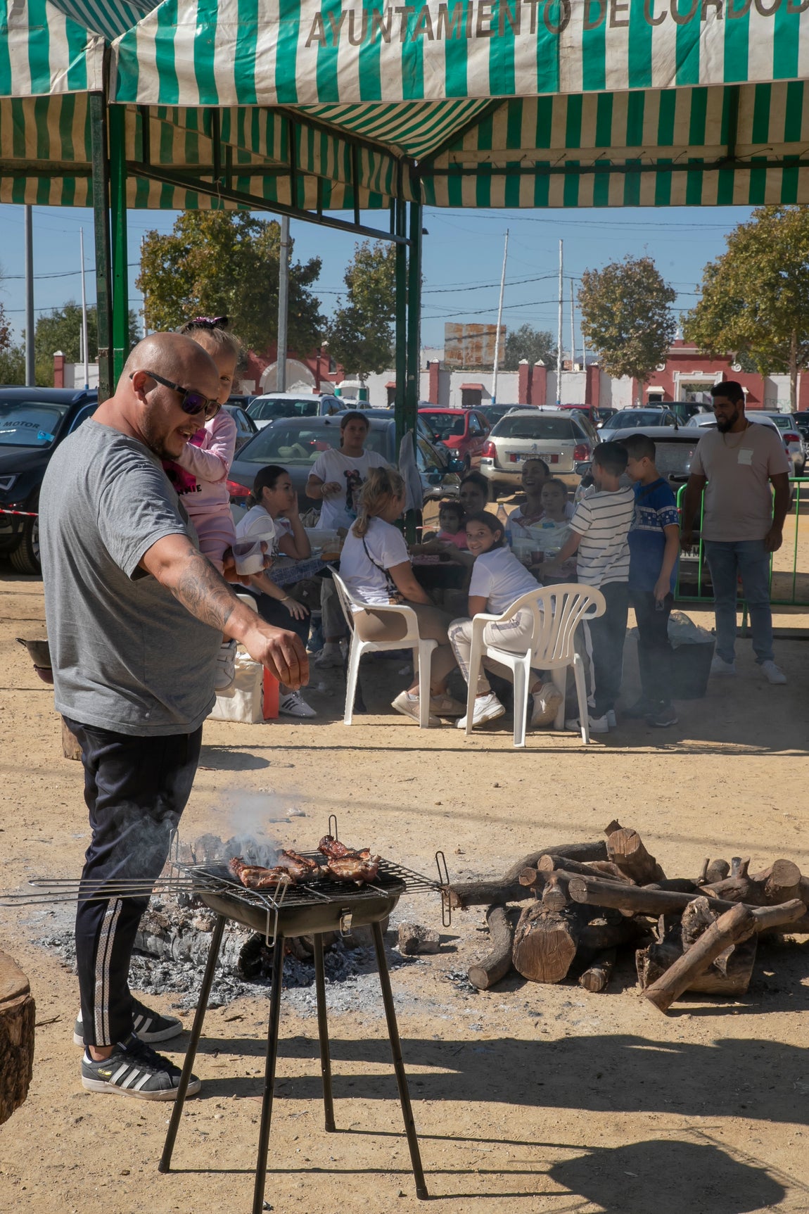 Los peroles en El Arenal por el Día de San Rafael, en imágenes