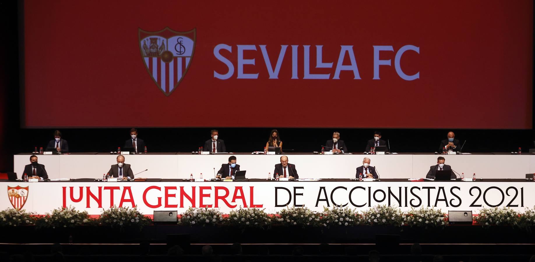 La junta de accionistas del Sevilla FC, en imágenes