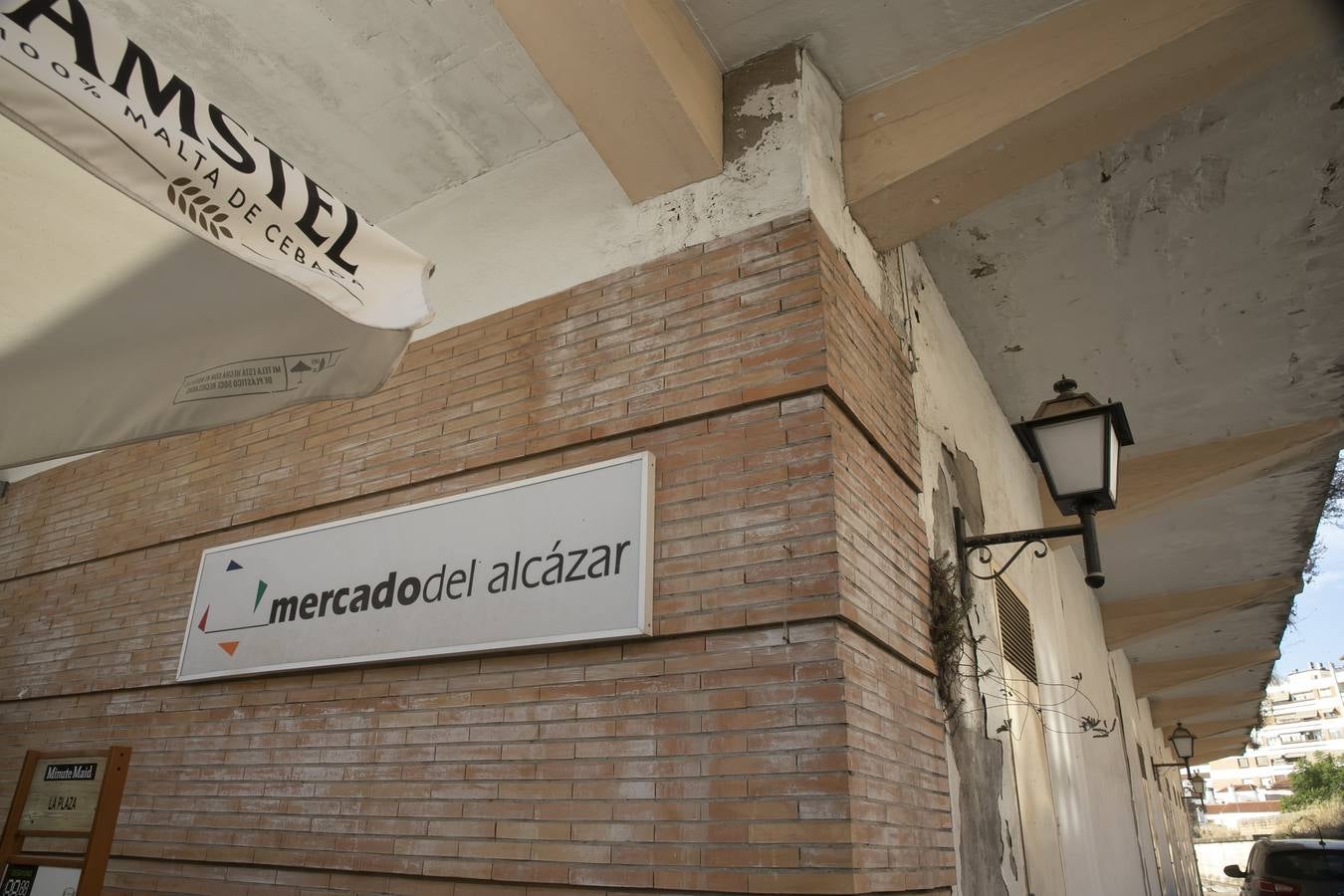 Así está el mercado del Alcázar de Córdoba, un inmueble con 70 años a sus espaldas