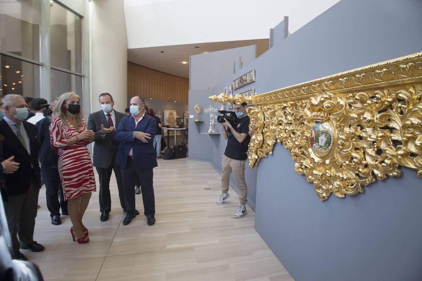 La exposición &#039;Patrimonio Macareno. Los oficios del arte sacro&#039;, en imágenes