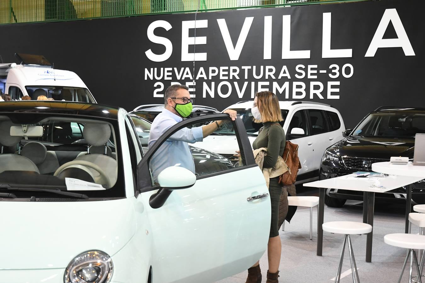 Inauguración del 11º Salón del Motor de Ocasión de Sevilla, en imágenes