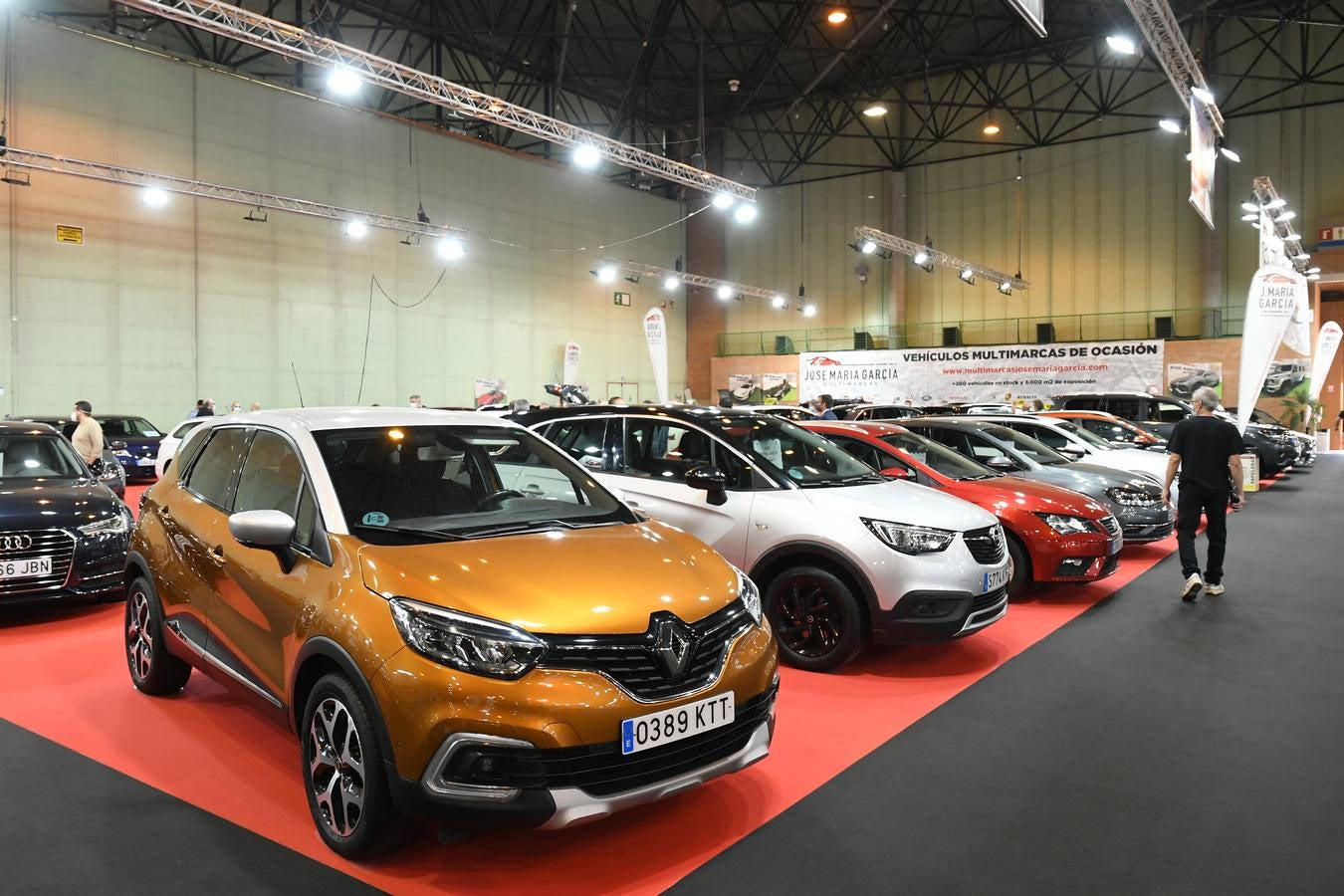 Inauguración del 11º Salón del Motor de Ocasión de Sevilla, en imágenes