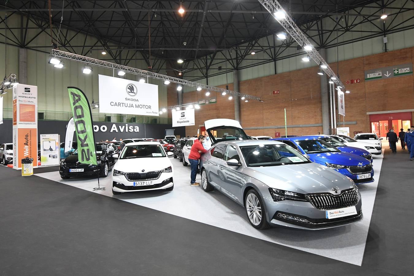 Inauguración del 11º Salón del Motor de Ocasión de Sevilla, en imágenes