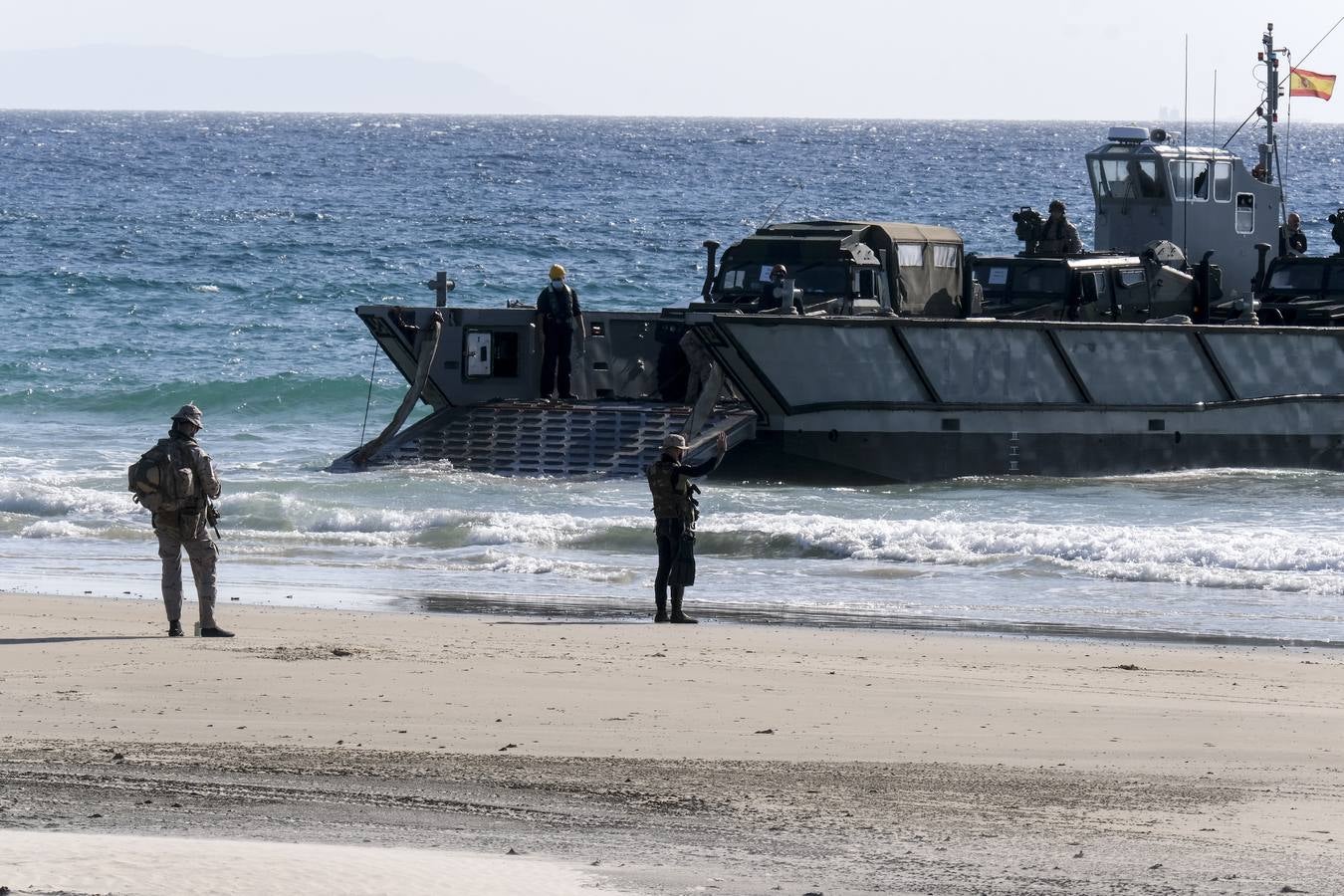 FOTOS: Impresionante despliegue de 3.500 efectivos, 14 buques y 12 aeronaves en el ejercicio Flotex-21