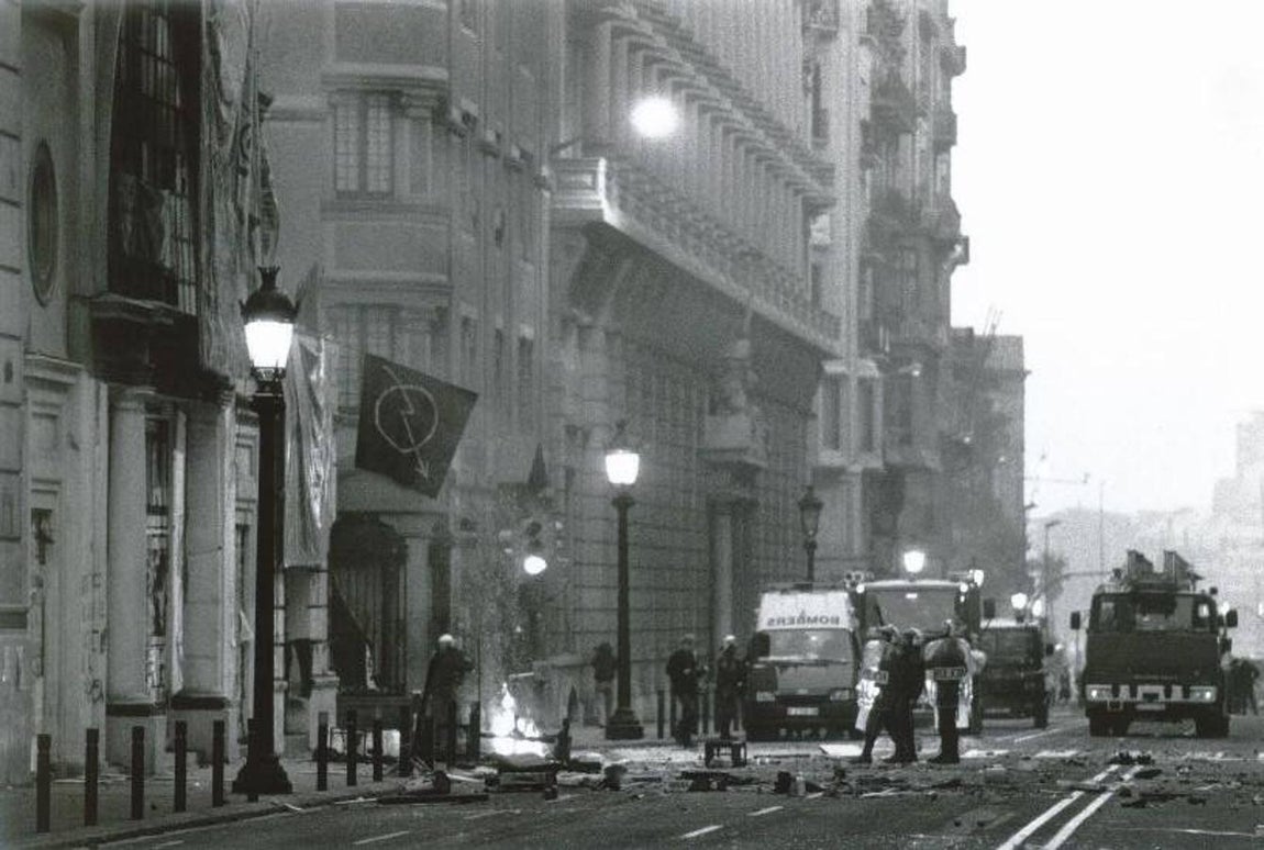 El desalojo comenzó de madrugada. 