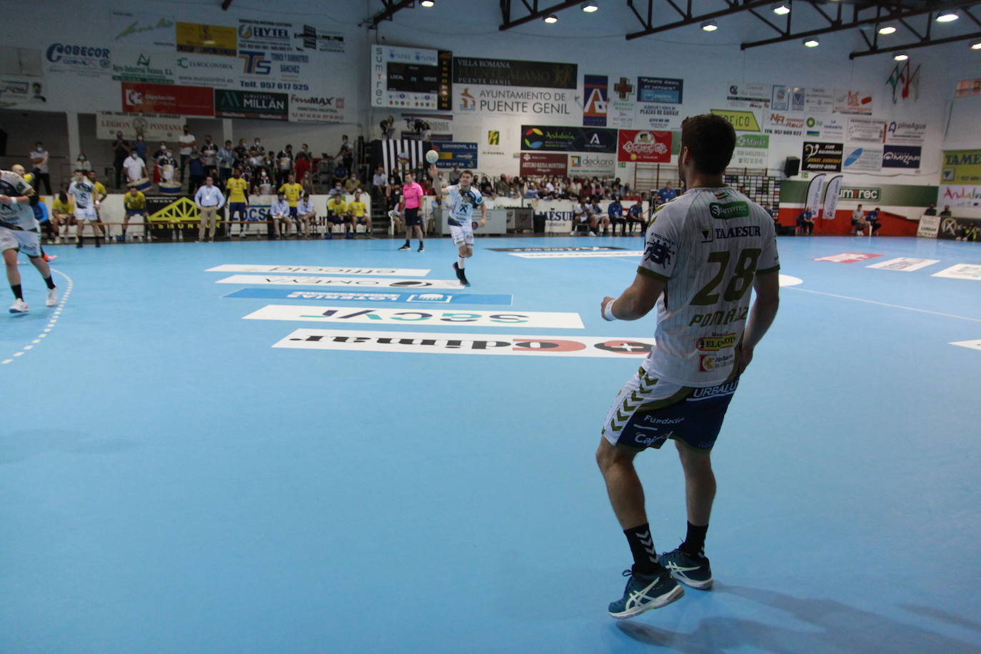 El Ángel Ximénez Puente Genil - Bidasoa de balonmano, en imágenes