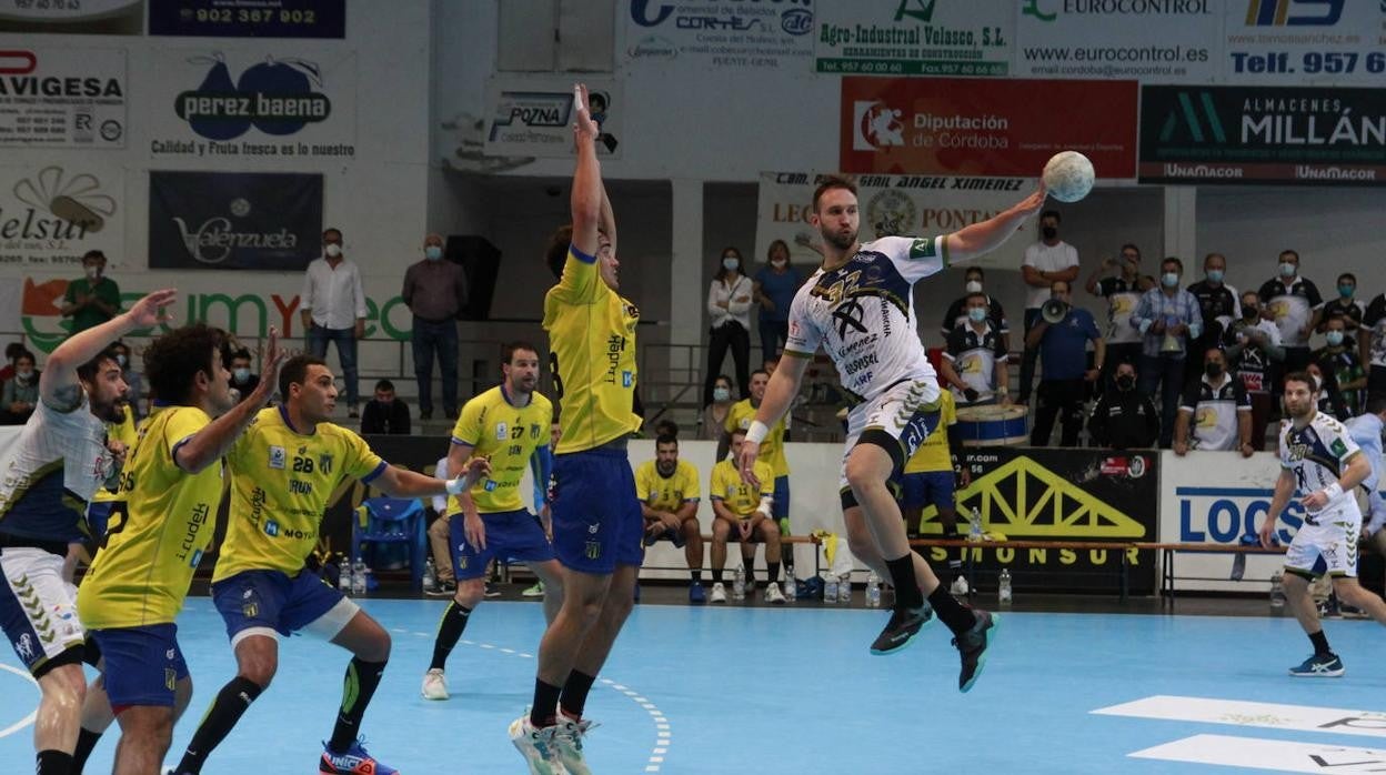 El Ángel Ximénez Puente Genil - Bidasoa de balonmano, en imágenes