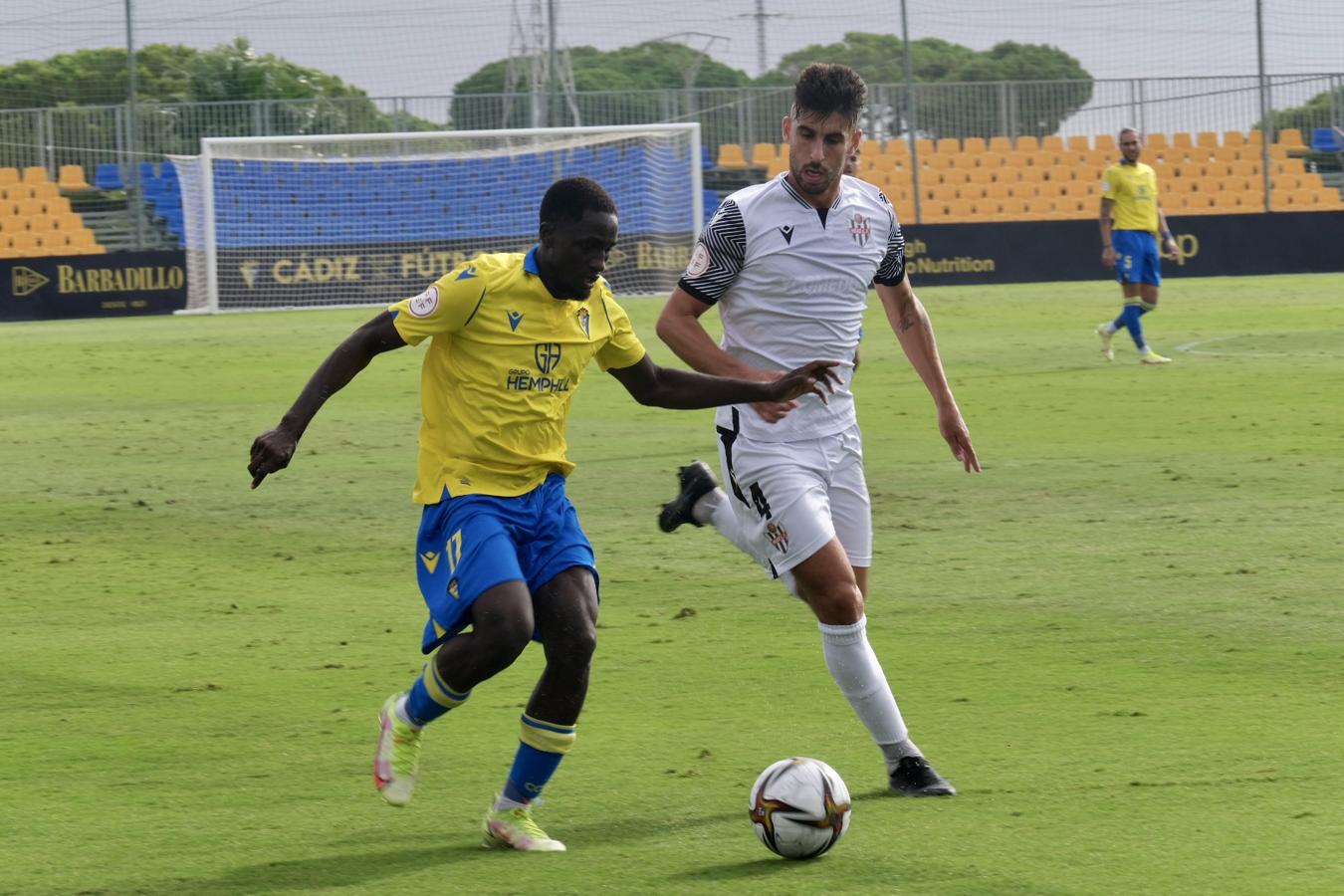 FOTOS: Las imágenes del Cádiz B - Vélez