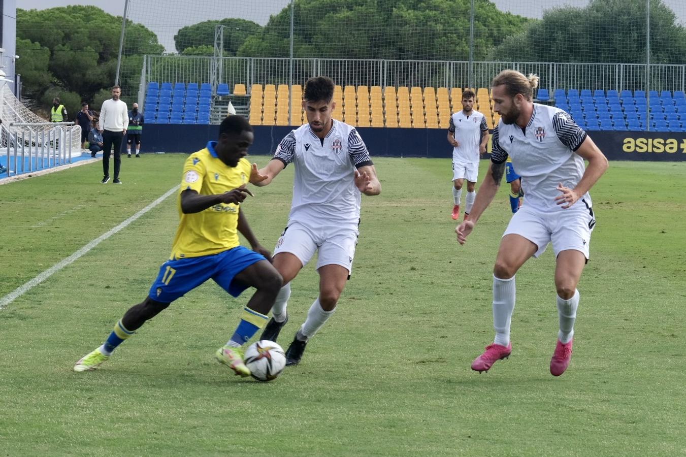 FOTOS: Las imágenes del Cádiz B - Vélez