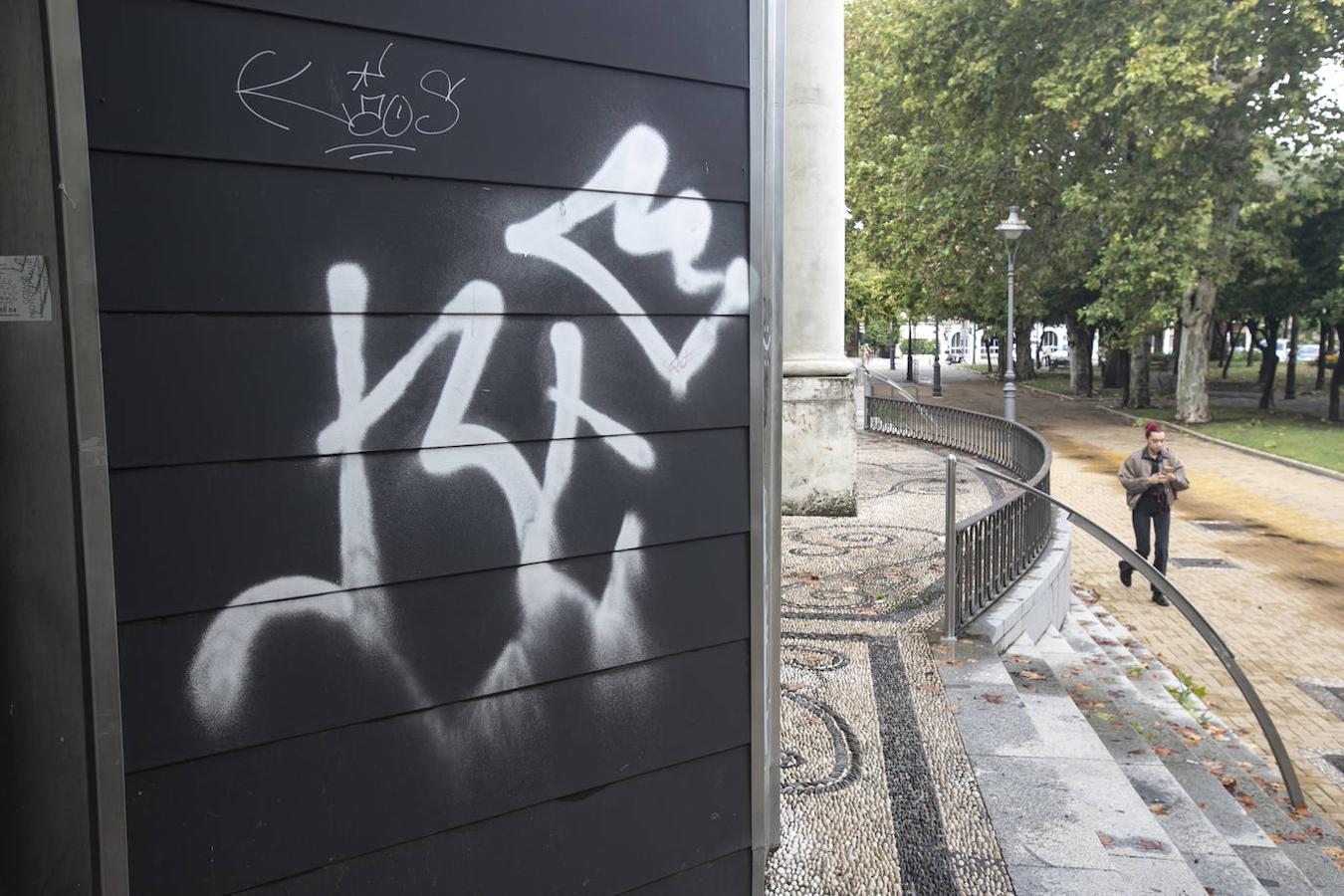 El deterioro de la Pérgola de Córdoba, en imágenes