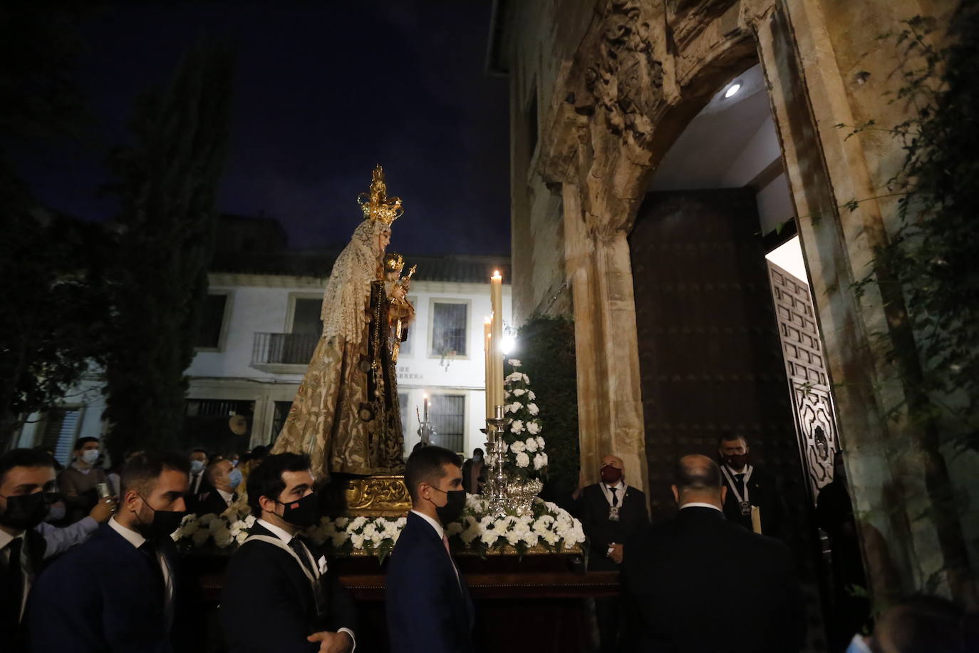 El rosario del Carmen de San Cayetano, de Córdoba, en imágenes